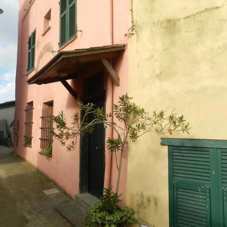 Appartement Trilocale In Dimora Tipica à Montale  Extérieur photo